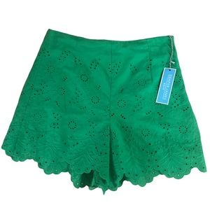✨Draper James RSVP Spring 2022✨ NWT Kelly green floral pattern shorts sz 12